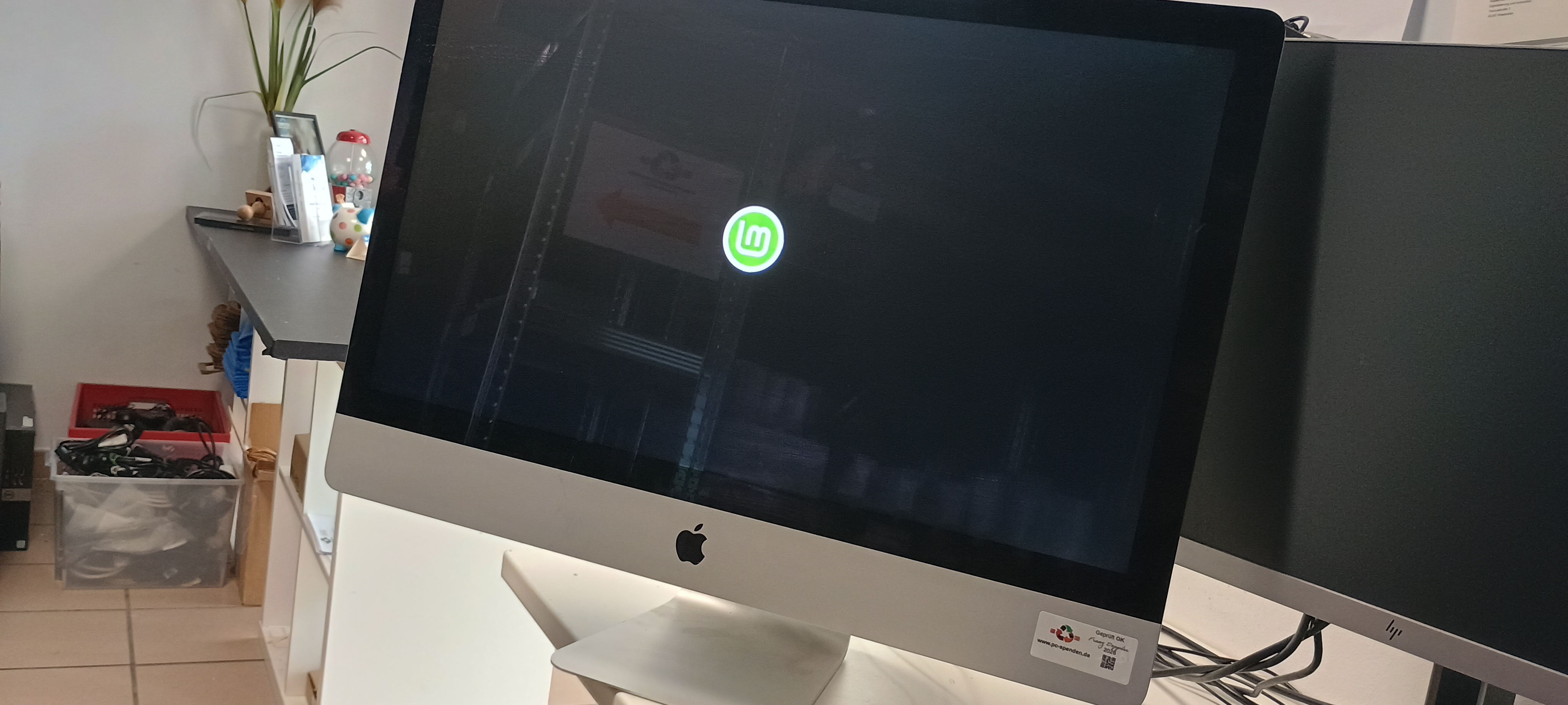 Apple iMac 27" (Modell A1419) – Eleganter All-In-One-Desktop mit Linux Mint