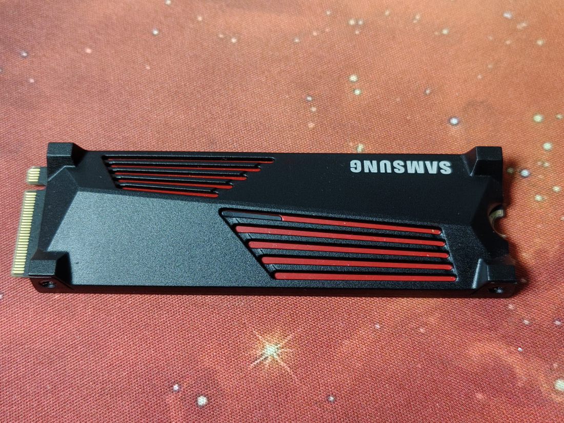 SAMSUNG Speicher MZ-V9P2T0G 990 PRO interne SSD Nvme mit 2TB Kühlkörper
